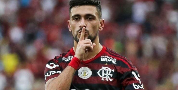 Flamengo renova contrato de Arrascaeta até 2026