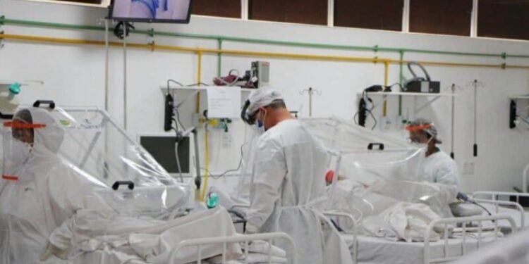 Quatro estados têm ocupação de leitos de UTI acima de 80%