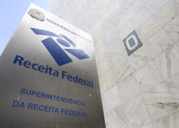 IRPF: Receita abre consulta para lote residual de restituições nesta segunda-feira (24)