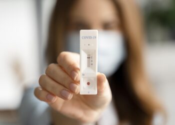 Entenda como vai funcionar o autoteste de covid-19