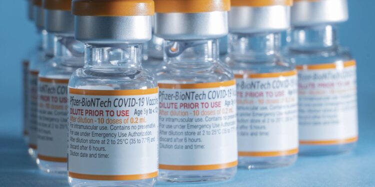 Pfizer antecipa entrega de doses da vacina pediátrica contra covid-19