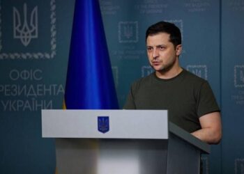 Ucrânia aceita negociar com Rússia depois de aumento da pressão militar de Putin