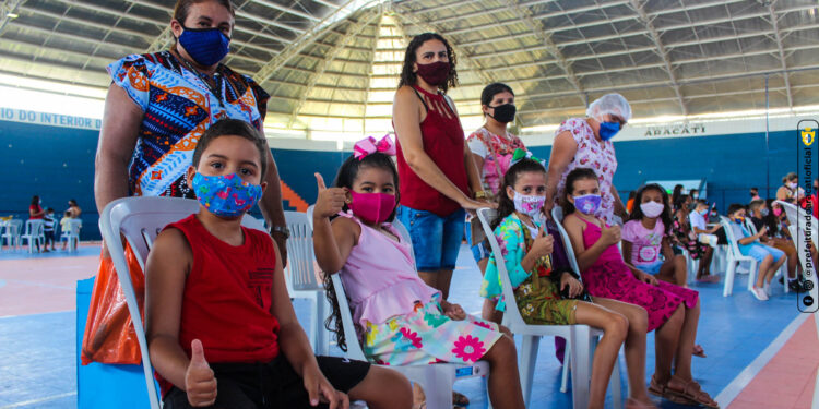 Aracati: mais de mil crianças foram vacinadas contra a Covid-19 nesta quinta-feira (03)