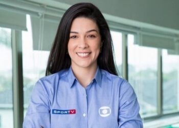 Renata Silveira estreia como narradora na Globo, e web comemora