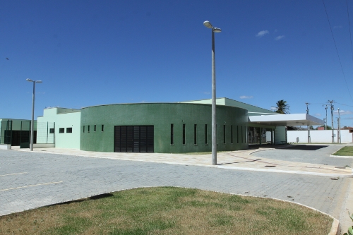 Prefeito Lacerda propõe supersalários com aumento de até 285% na Policlínica e no CEO