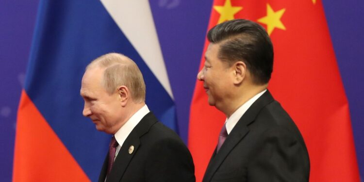 Putin formaliza em Pequim entrada na Guerra Fria 2.0 ao lado da China contra os EUA