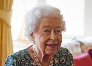 Rainha Elizabeth está com Covid