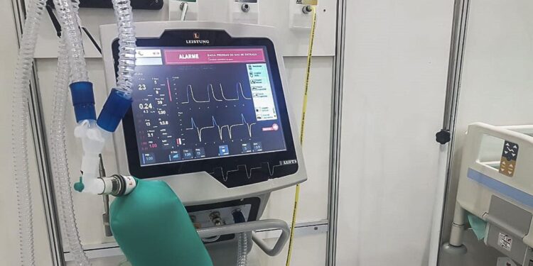 Covid-19: ocupação de UTIs do SUS passa de 80% em oito estados e no DF