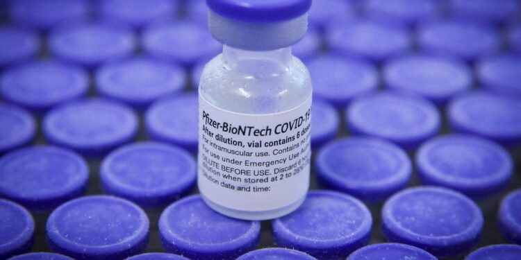 Brasil recebe mais 1,1 milhão de doses da Pfizer