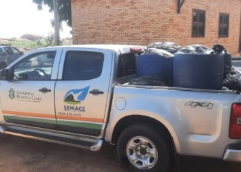 Manchas de óleo: Semace já recebeu cerca de 4.000 litros de material coletado por prefeituras