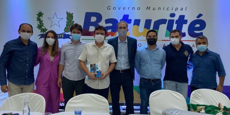 Baturité reúne prefeitos para encontro regional sobre Smart City