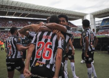 Atlético-MG bate Flamengo em longa disputa por pênaltis e conquista Supercopa do Brasil