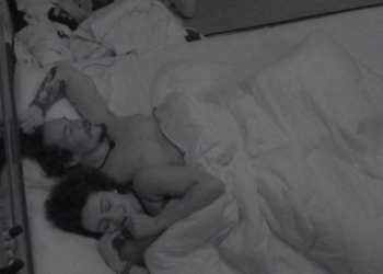 Eliezer e Natália fazem sexo no BBB, e Gustavo e Laís se beijam na cama