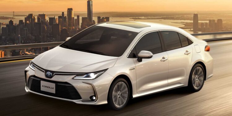 Toyota Corolla é o veículo usado preferido dos cearenses em 2021, aponta a Webmotors
