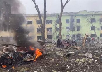 Ucrânia rejeita ultimato russo e Mariupol não se rende