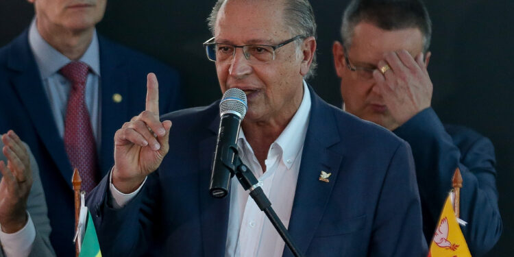 PSB vai indicar Alckmin para chapa de Lula na primeira quinzena de abril