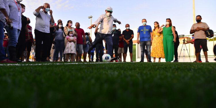Governo do Ceará inaugura areninha 163 no Interior cearense, em Horizonte