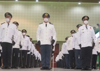 Governo do Ceará realiza a maior promoção de quadros administrativos da Polícia Militar e do Corpo de Bombeiros