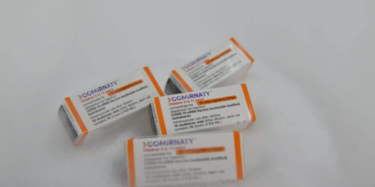 Ceará recebe mais de 80 mil doses da Pfizer pediátrica