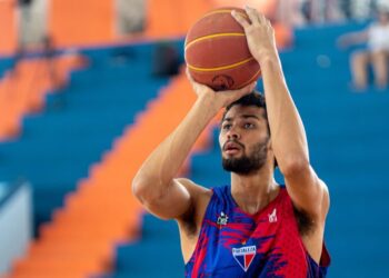 Fortaleza Basquete Cearense encara o Flamengo nesta terça (29) em Aracati; confira todos os detalhes