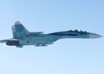Caças russos invadem espaço aéreo da Suécia; EUA advertem contra guerra nuclear