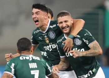 Palmeiras supera Athletico-PR e conquista a Recopa Sul-Americana