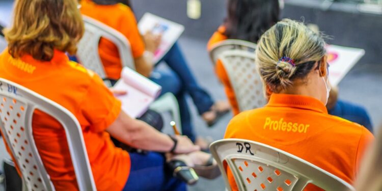 Justiça libera a contratação de professores selecionados em Aracati