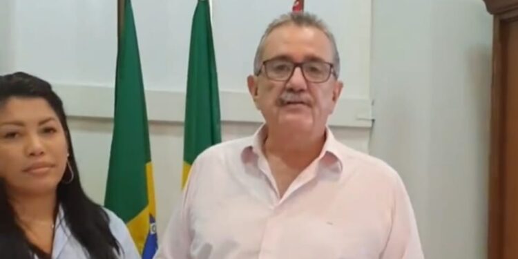 Aracati: Prefeito anuncia a construção de mais 8 areninhas no município