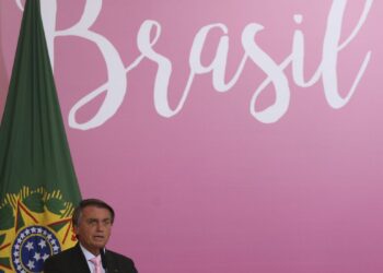 Governo lança programas de proteção e incentivo às mulheres