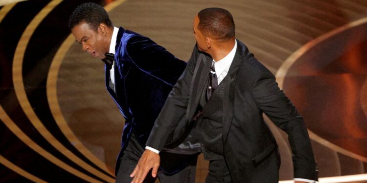 Will Smith é proibido de comparecer à cerimônia do Oscar por 10 anos