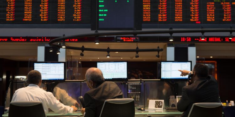 Analistas elevam previsões para Bolsa em 2022