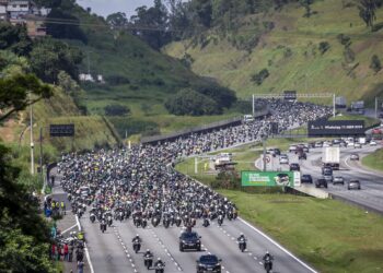 Motociata com Bolsonaro em pré-campanha em SP teve 3.703 registros em pedágio