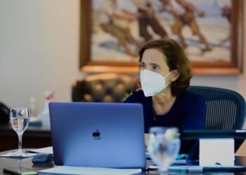 Governadora decreta ponto facultativo no Ceará na próxima Quinta-feira Santa, 14 de Abril