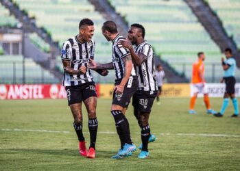 Ceará derrota La Guaira para continuar 100% na Sul-Americana