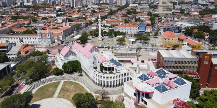 Fortaleza: capital cearense comemora 296 anos