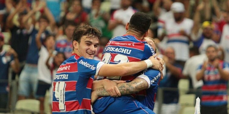 Tetracampeão: Fortaleza goleia Caucaia e chega ao 45º título estadual