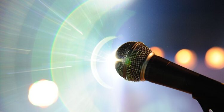 Alterações persistentes na voz podem indicar doença grave