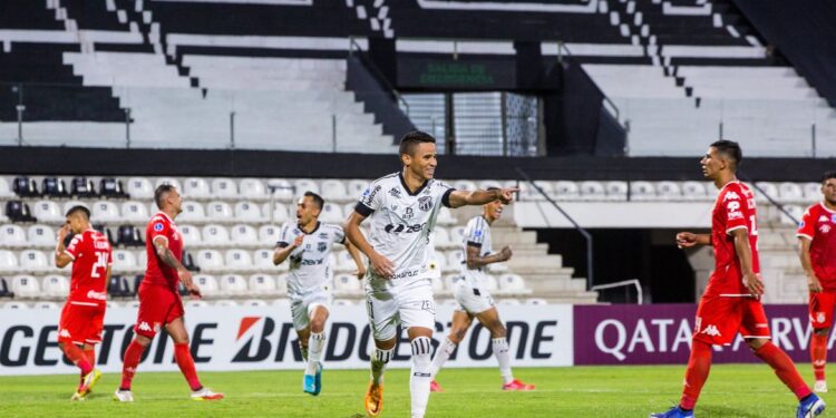 Ceará mantém 100% de aproveitamento na Sul-Americana