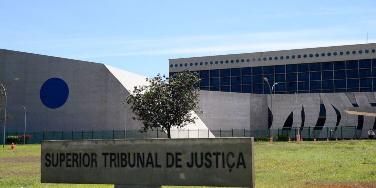 STJ decide que Lei Maria da Penha é aplicável para mulheres trans
