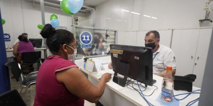 Cerca de 3 mil oportunidades de emprego e renda estão sendo oferecidas durante o Mês do Trabalhador no Ceará