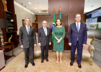 Governadora destaca ampliação das relações entre Ceará e Portugal em visita de secretários de Estado e embaixador