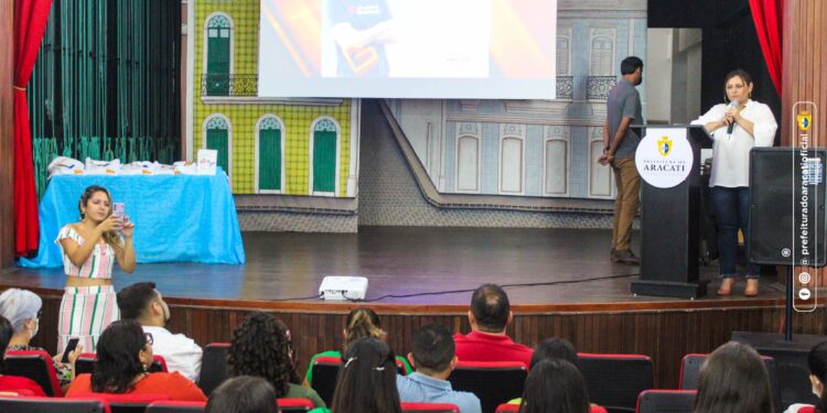 Aracati homenageia Assistentes Sociais que atuam no município