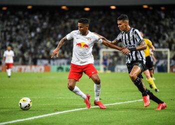 Red Bull Bragantino supera gramado ruim e vence Ceará na Arena Castelão