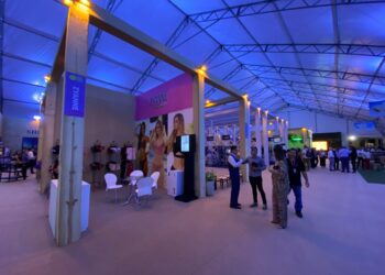 Com apoio da Adece, empresas de pequeno porte expõem no maior evento de moda autoral da América Latina