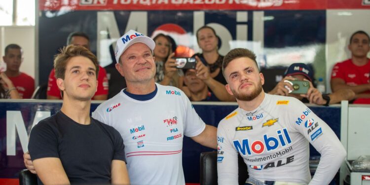 Rubens Barrichello chega aos 50 na ativa e vê família perpetuar legado