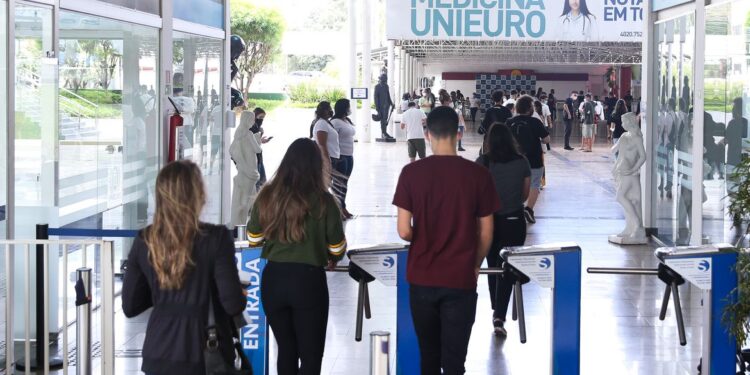 Inscrições para o Enem 2022 terminam no sábado