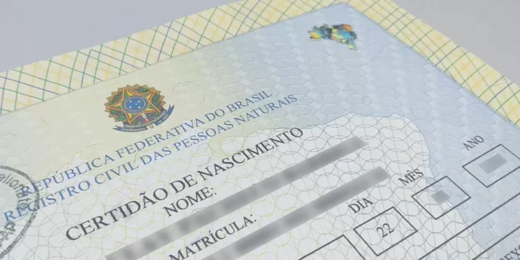 Com apresentação de cartilha e sistema de informações, ação quer reduzir número de pessoas sem registro civil no Ceará