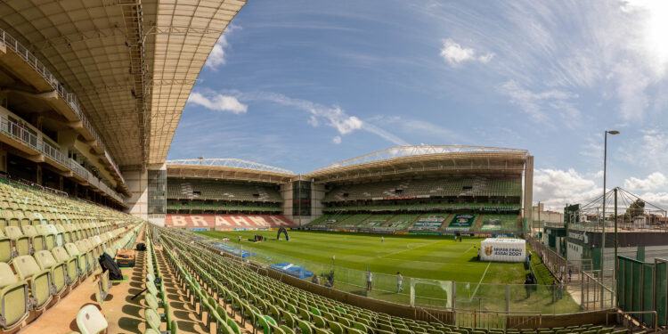 América-MG defende dez anos de invencibilidade como mandante contra o Ceará