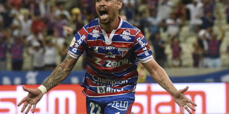 Fortaleza vence América-MG em casa e alivia crise antes do clássico