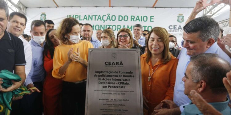 Governadora Izolda Cela entrega a 66ª base do CPRaio, Central de Videomonitoramento e conectividade em Pentecoste